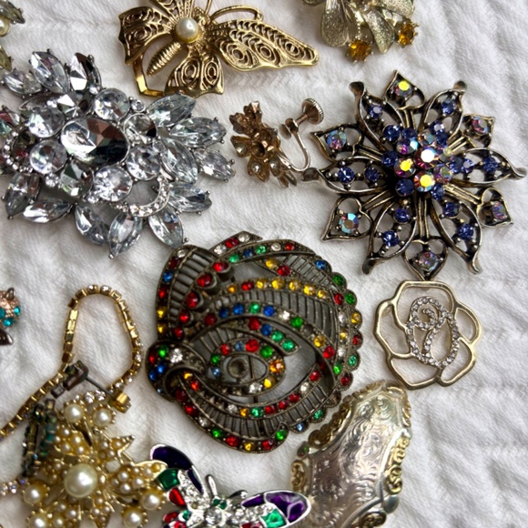 Vintage Rhinestone Jewelry Repair Lot – As Is - Picture 4 of 7